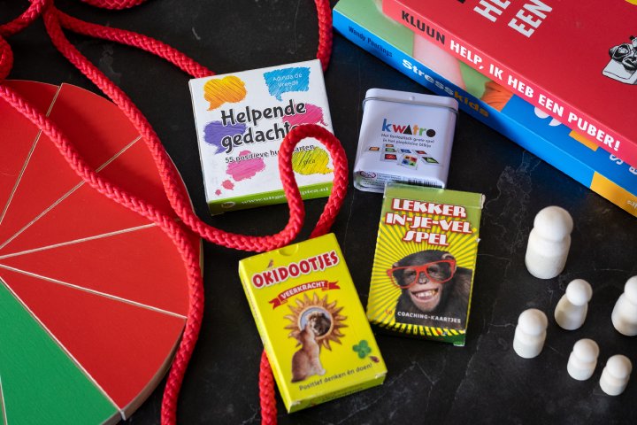 Coachingmaterialen en spellen voor jongeren op tafel
